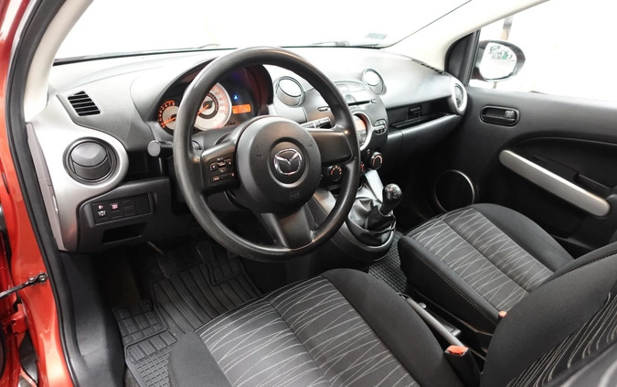 Mazda 2 cena 15900 przebieg: 137747, rok produkcji 2007 z Pułtusk małe 781